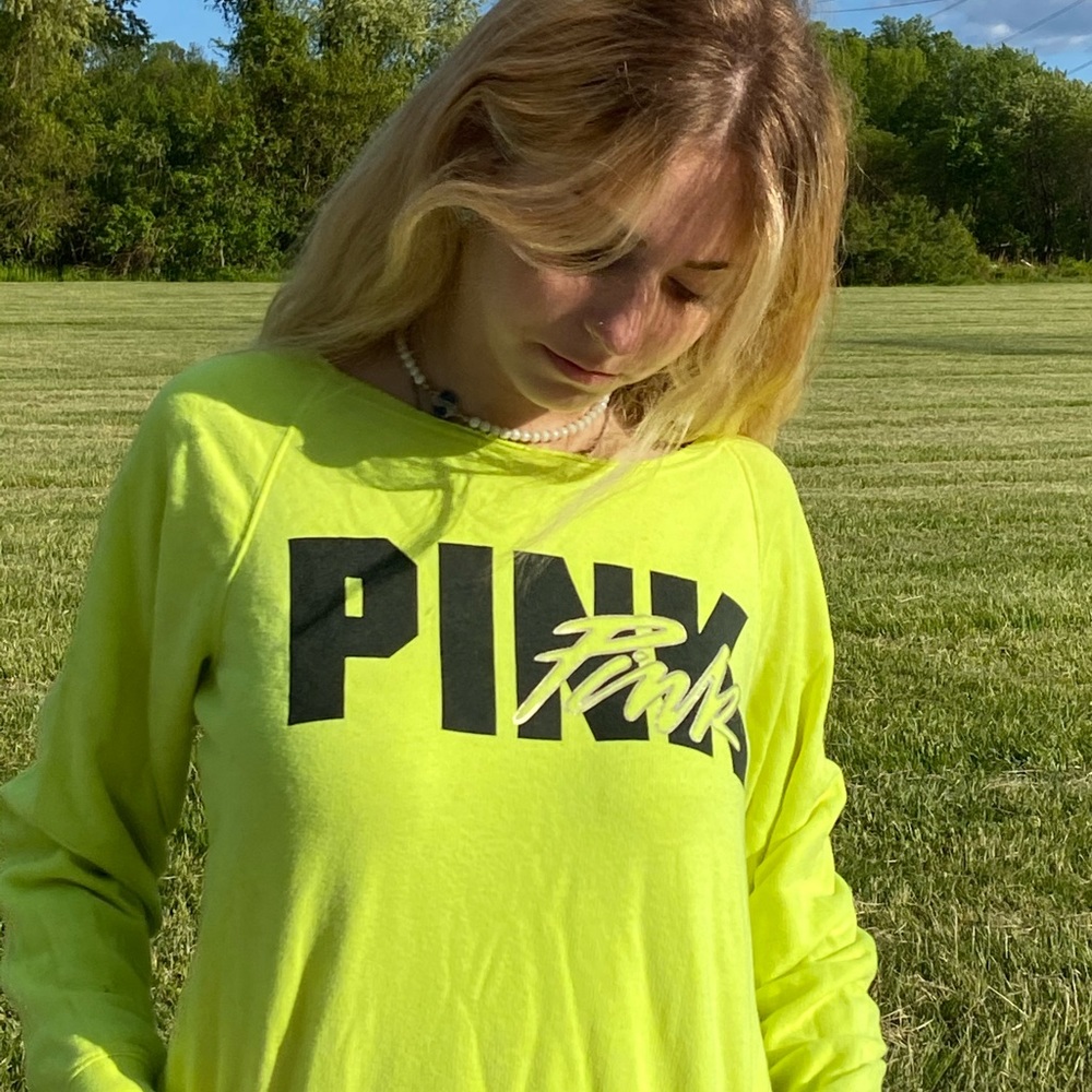 Victoria Secret Pullover